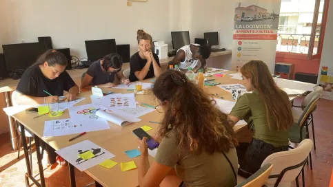 Atelier créatif au dispositif La locomotiv'