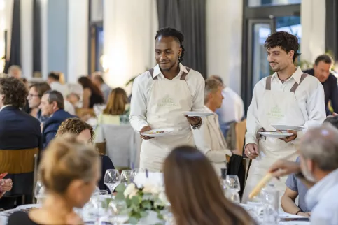 Jeunes en formation aux Jardins du Cloitre